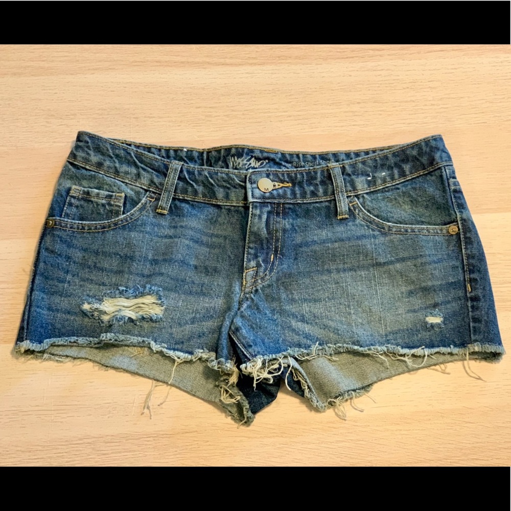 NWOT. Mossimo size 4 jean shorts
